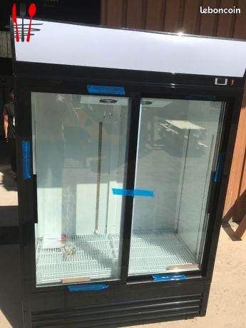  vitrine à boisson 2 portes coulissantes