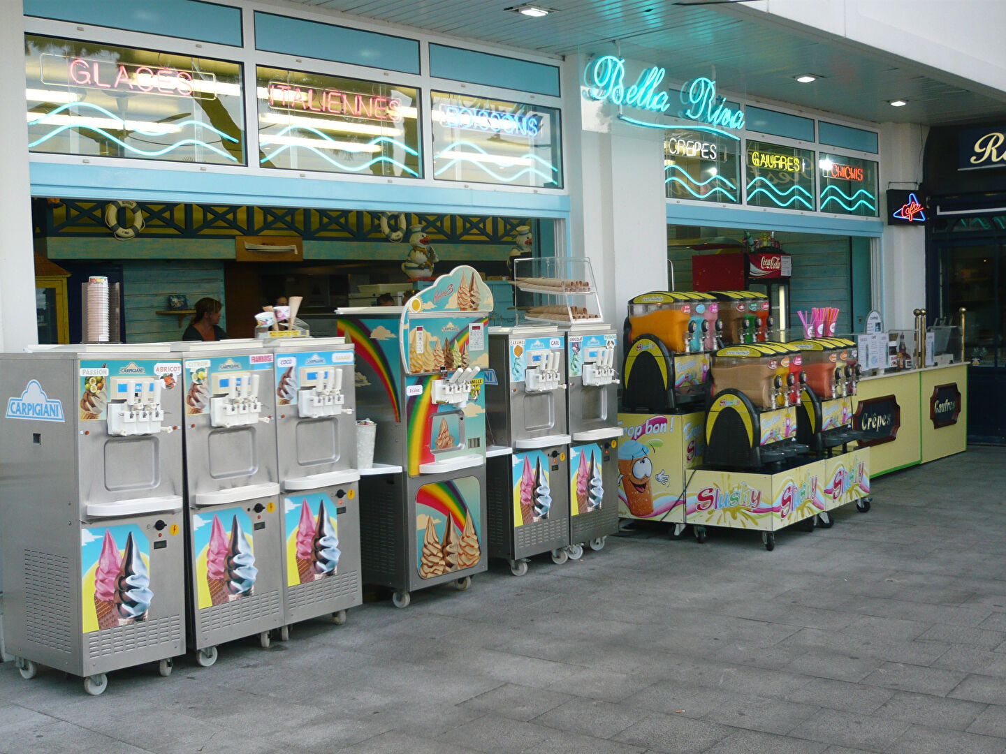 Rare Fonds de commerce Glacier-Crêpes-Gaufres 50 M² Arcachon