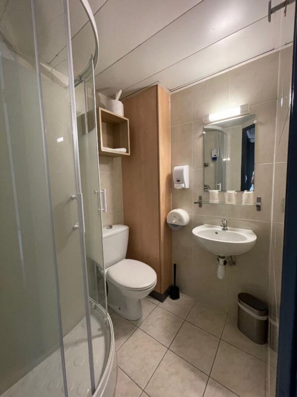 SECTEUR AVIGNON - HOTEL 60 CHAMBRES  AVEC LOGEMENT