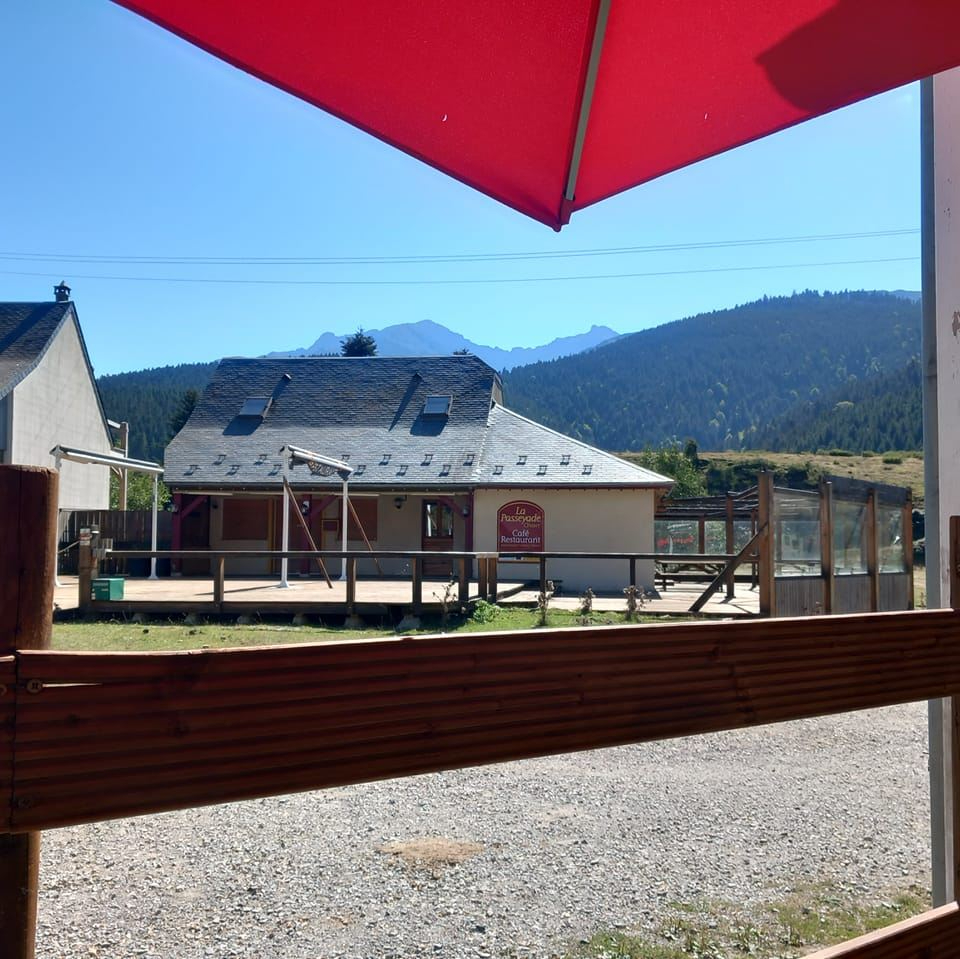 Bar-Restaurant LIC IV sur vallée touristique près Bagnères De Bigorre