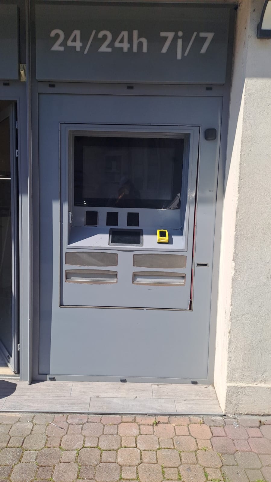 Distributeur de pizzas  24/24