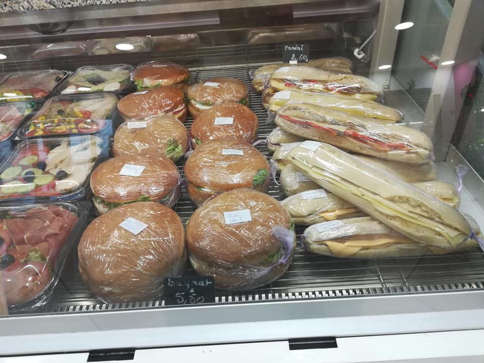 A VENDRE TERMINAL DE CUISSON - BOULANGERIE - GRAND PARKING